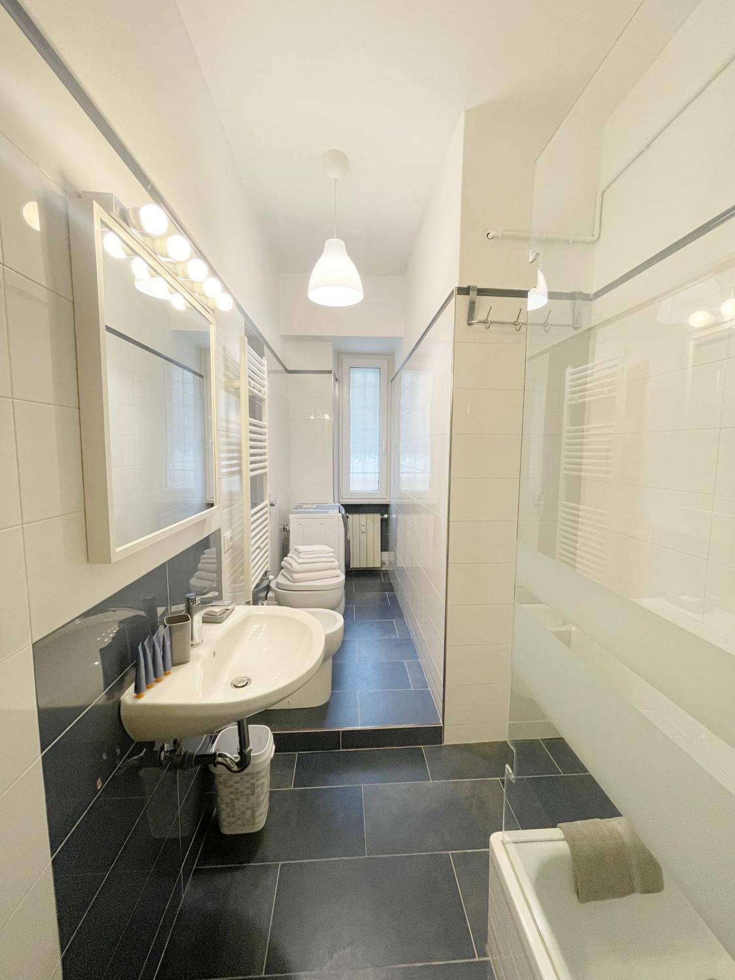 Venosa2 Apartment Milan Bagian luar foto